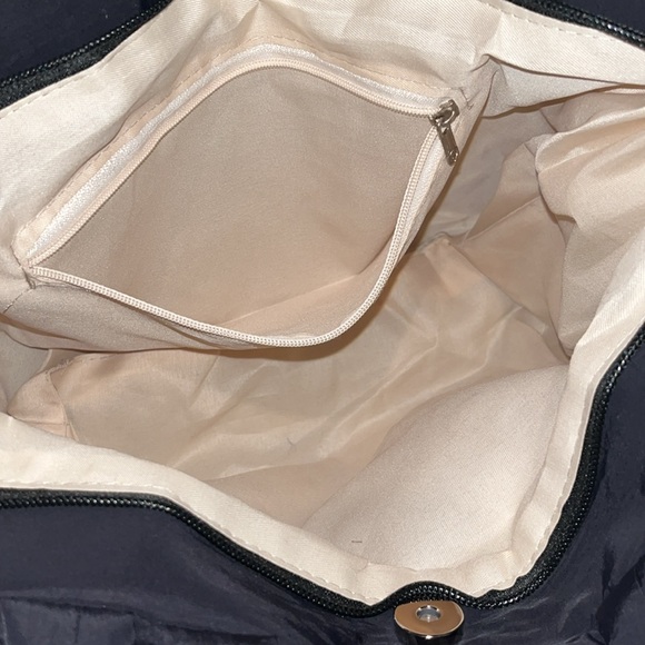 Quilted puffer tote-Black - Picture 7 of 8